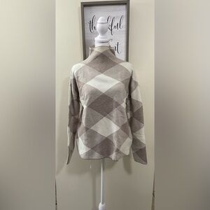 Tahari Mock Neck Sweater Pullover Tunic Color Block Very Soft Size Medium.